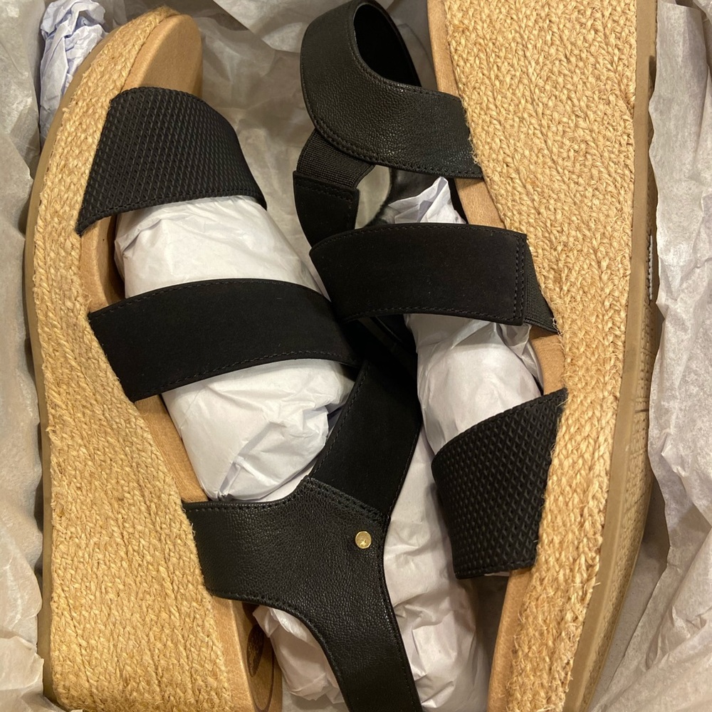 Dr. Scholls emerge wedge size 9